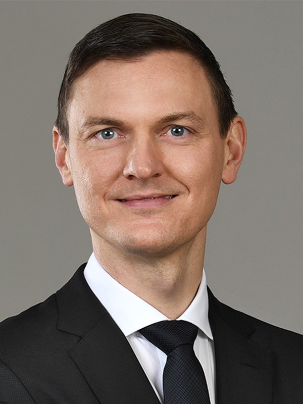 Dr.  Tobias Kowatsch
